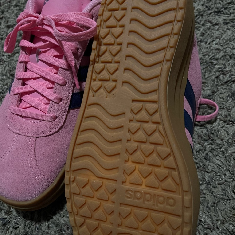 Adidas Women's Pink Sneakers, NWOT - Picture 3 of 6